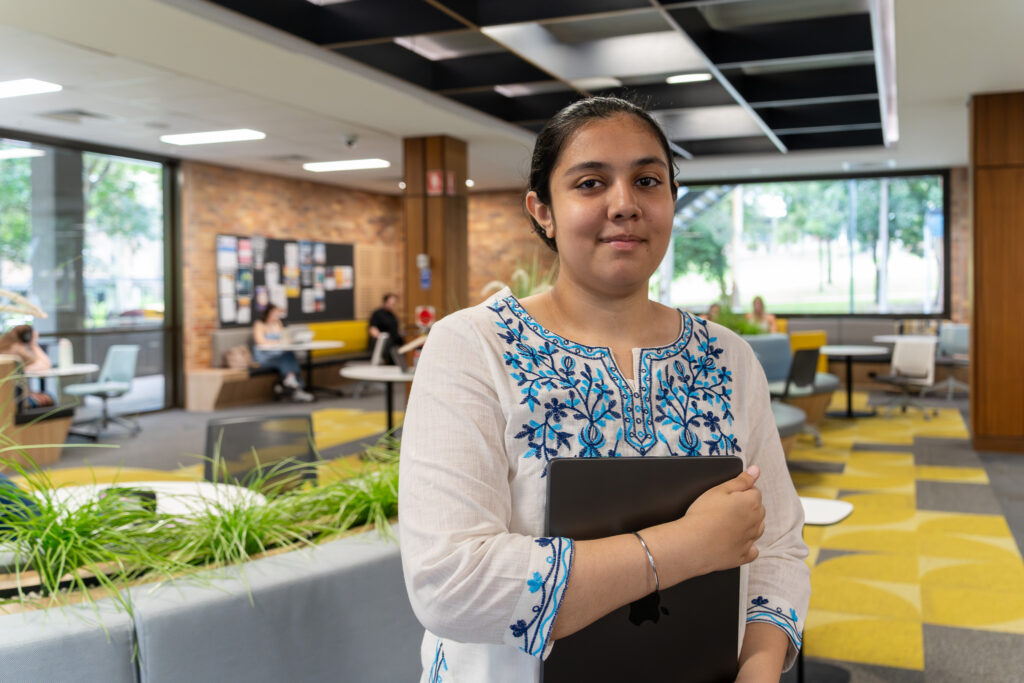 Hunter Headline, Home, Hunter Headline