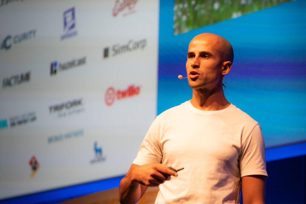 Hunter Headline, Home, Hunter Headline